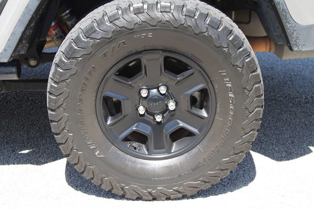 2020 Jeep Gladiator Mojave 4x4 - 23054759 - 37