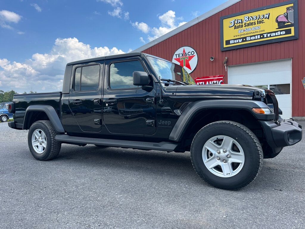 2020 Jeep Gladiator ONLY 199 Miles! Estate Vehicle - 22898784 - 0