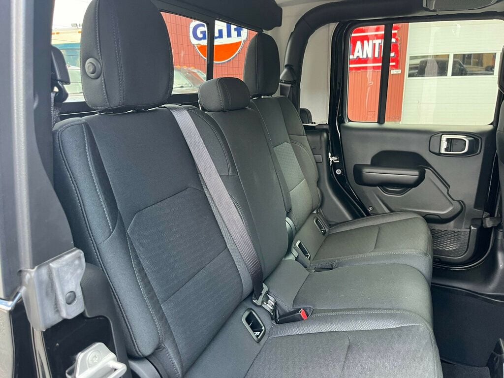 2020 Jeep Gladiator Sport photo 19