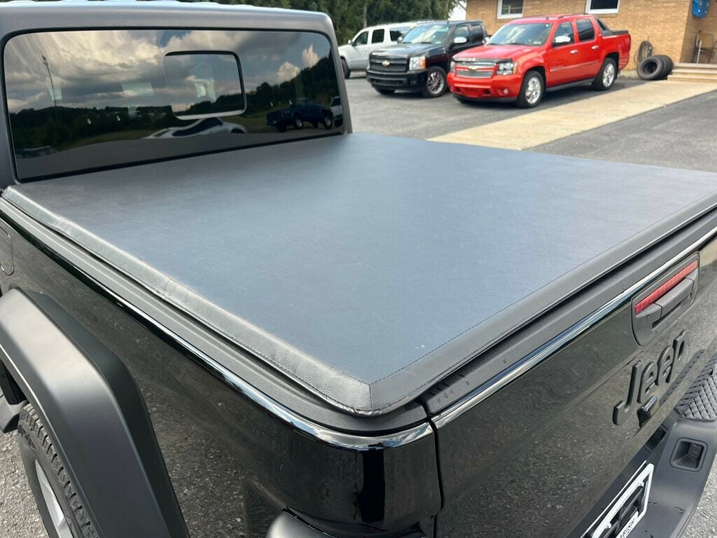 2020 Jeep Gladiator Sport photo 26
