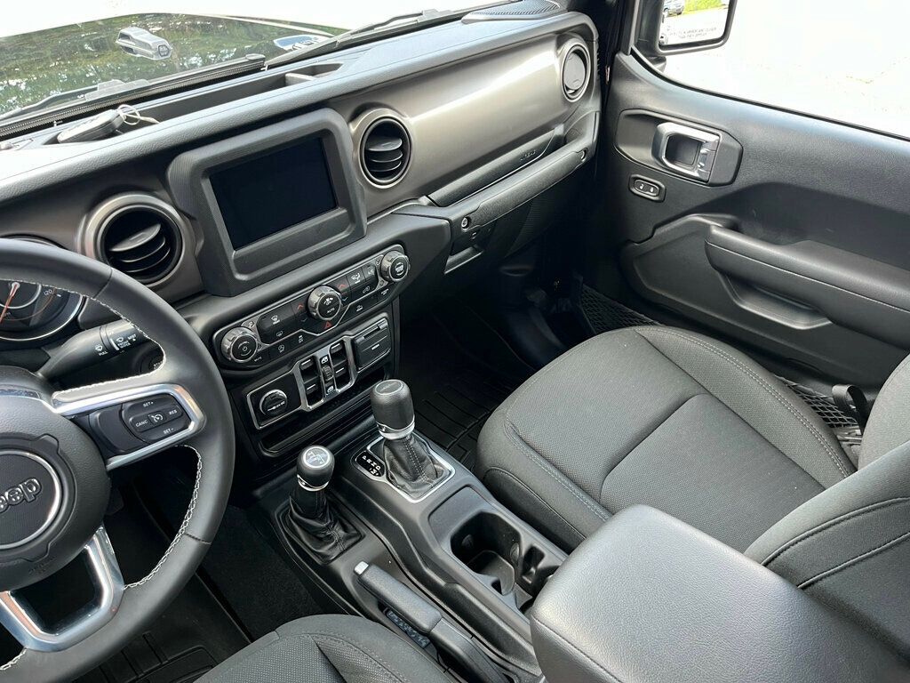 2020 Jeep Gladiator Sport photo 34
