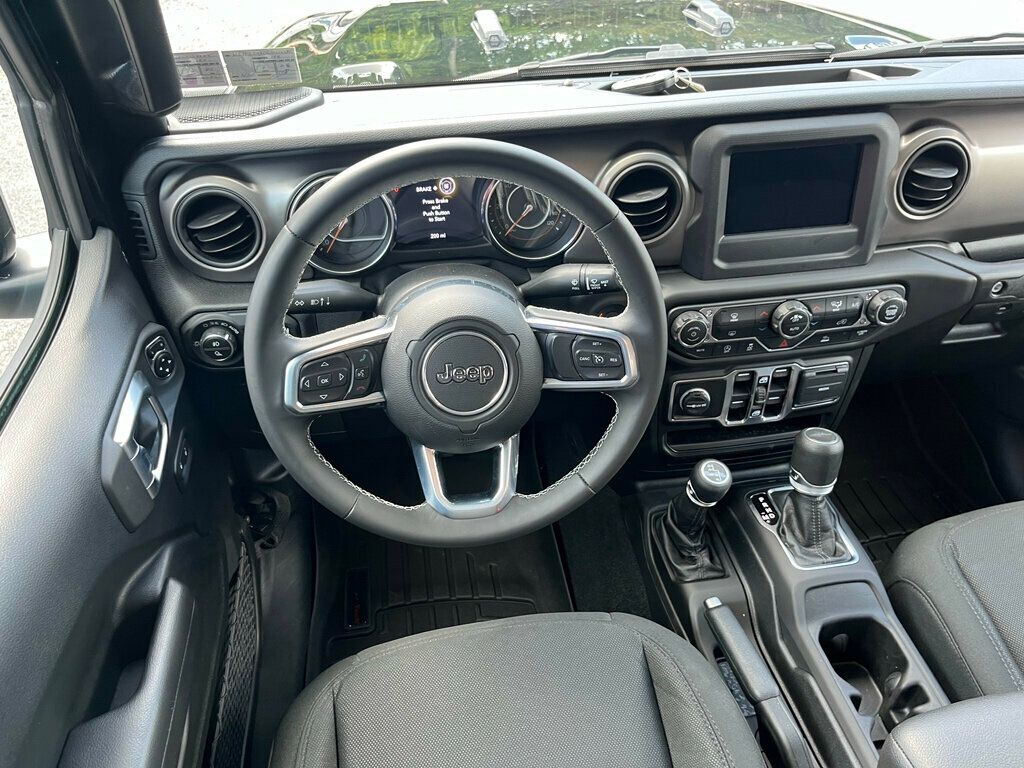 2020 Jeep Gladiator Sport photo 37