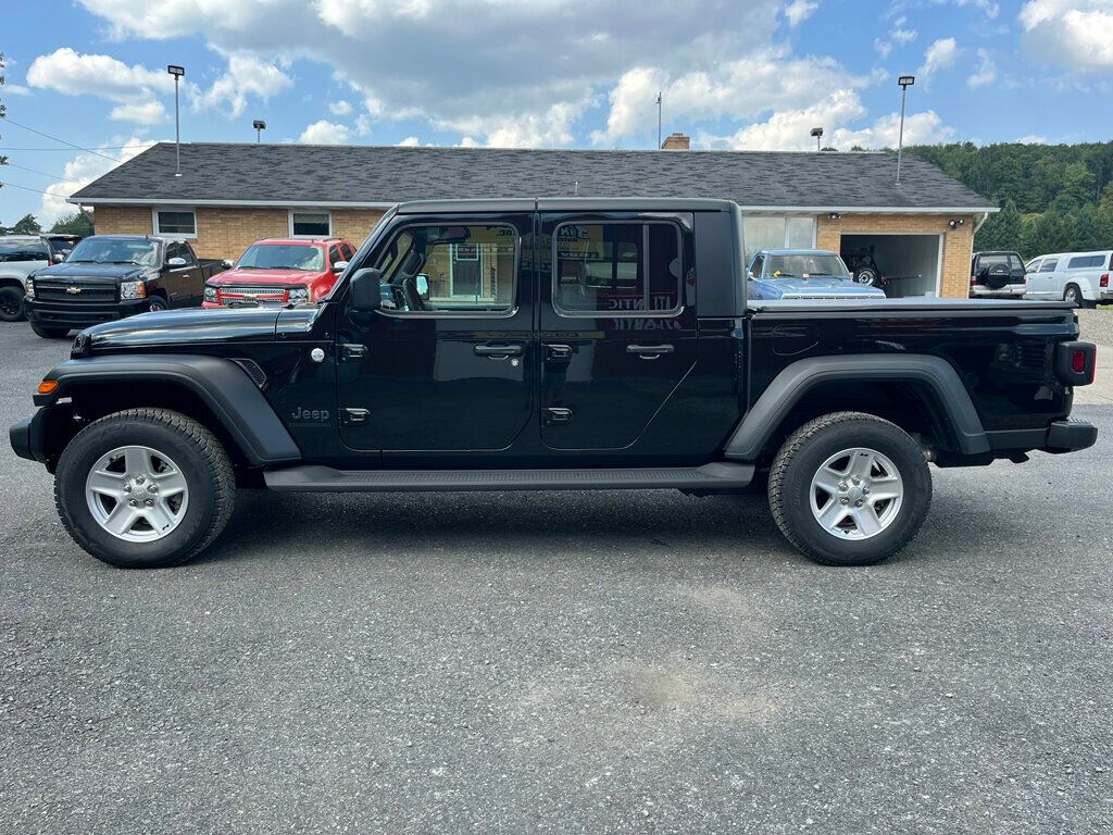 2020 Jeep Gladiator Sport photo 8