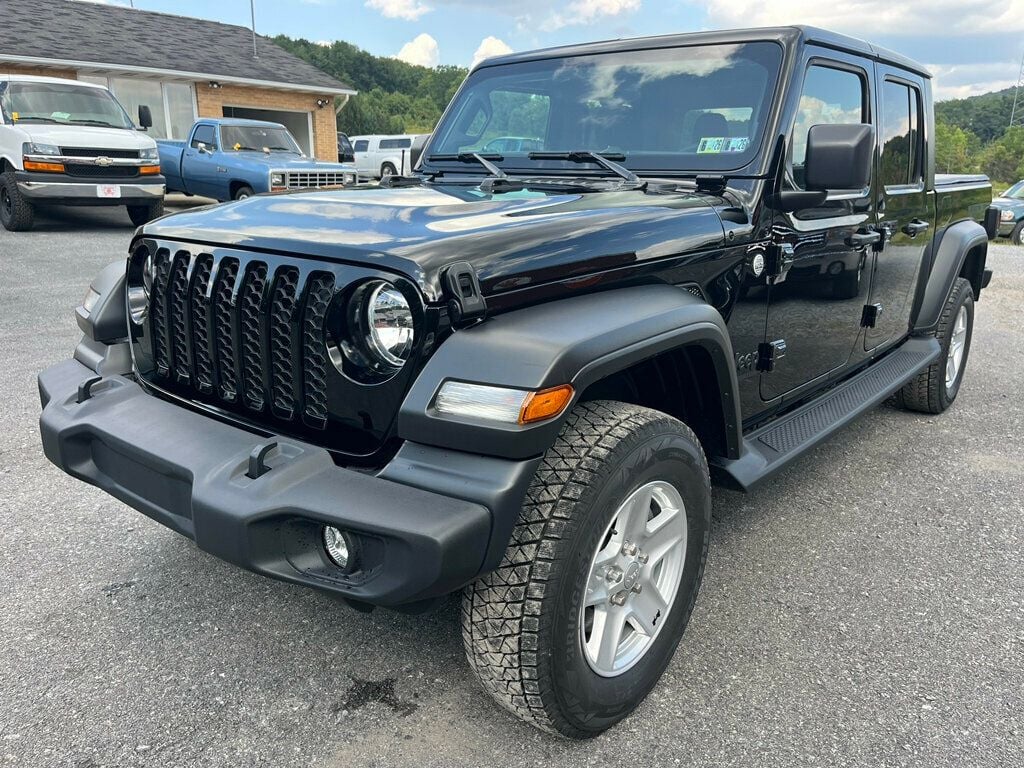 2020 Jeep Gladiator Sport photo 9