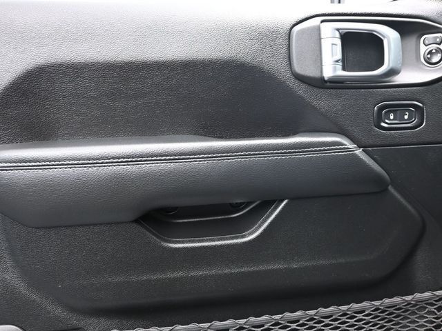 2020 Jeep Gladiator Overland 4x4 - 22971478 - 12