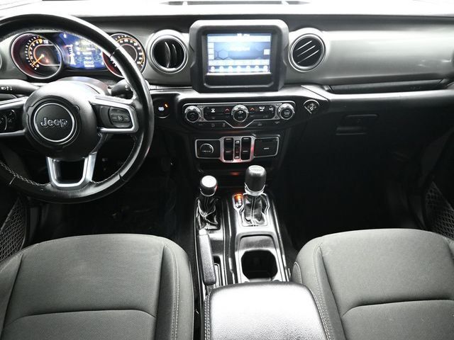 2020 Jeep Gladiator Overland 4x4 - 22971478 - 18