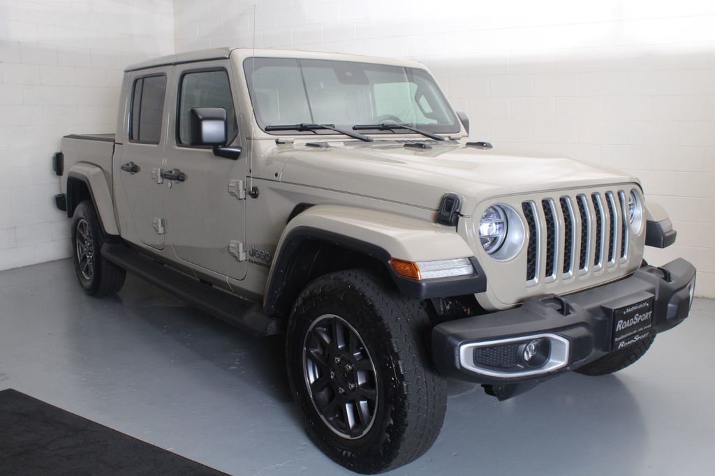 2020 Jeep Gladiator Overland 4x4 - 22125265 | Video 1