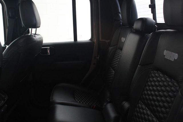 2020 Jeep Gladiator Overland 4x4 - 22125265 - 6