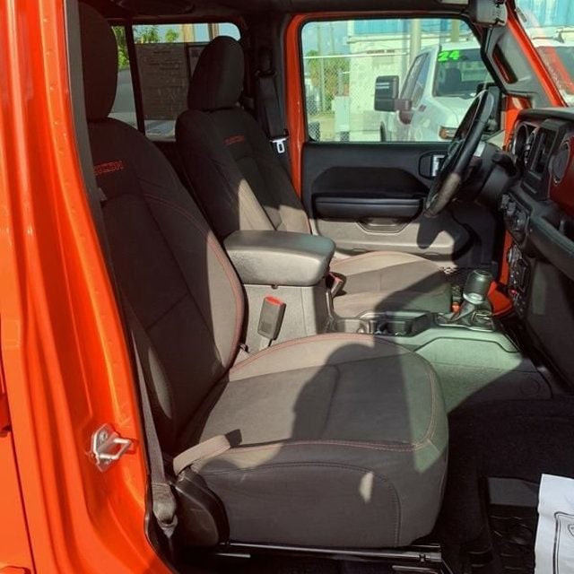 2020 Jeep Gladiator Rubicon photo 22
