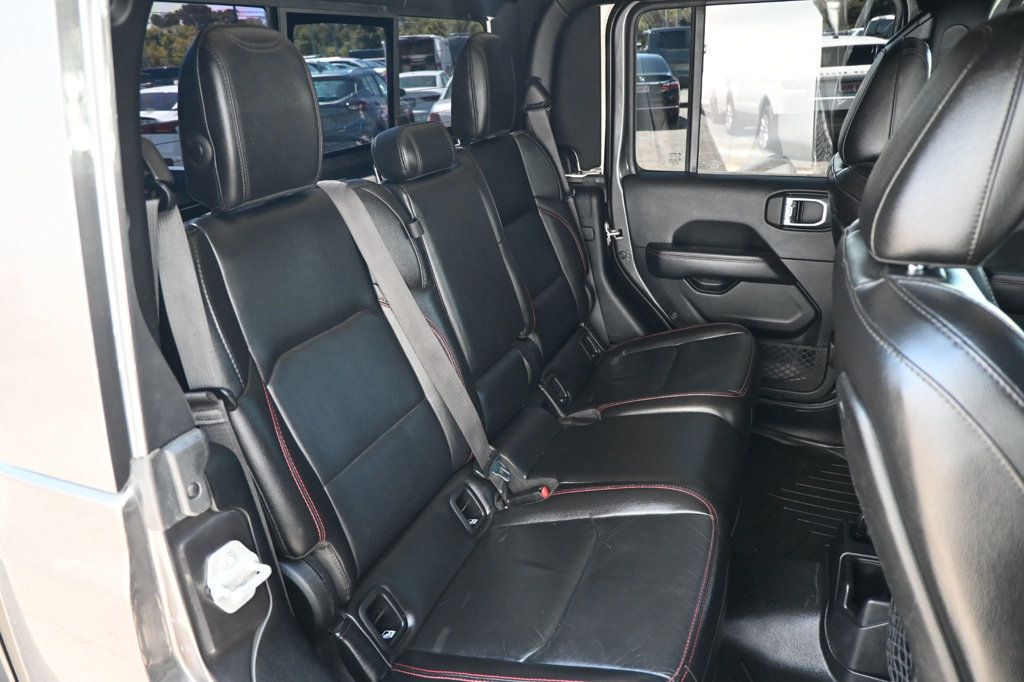 2020 Jeep Gladiator Rubicon photo 14