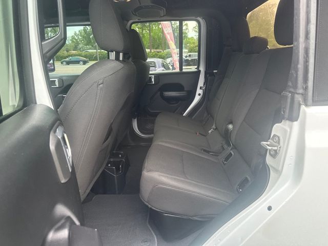 2020 Jeep Gladiator SPORT - 23009948 - 11