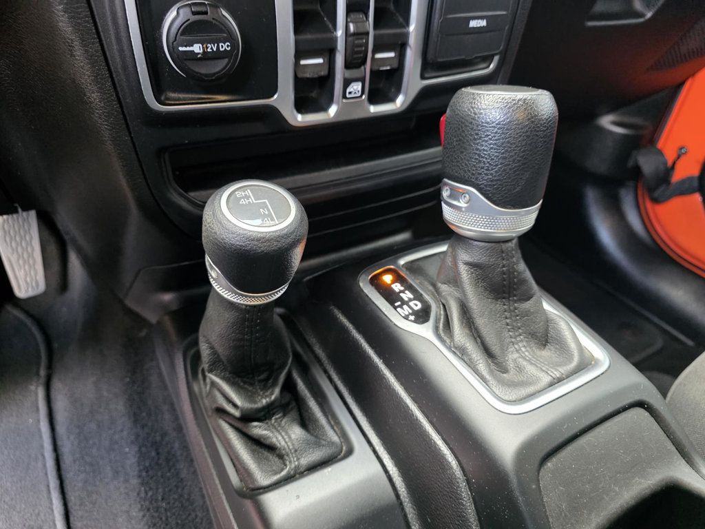 2020 Jeep Gladiator Sport S photo 18