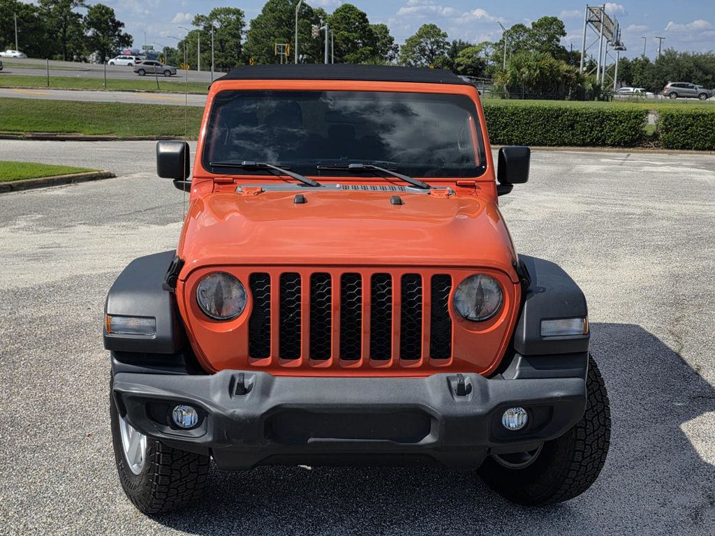 2020 Jeep Gladiator Sport S photo 2