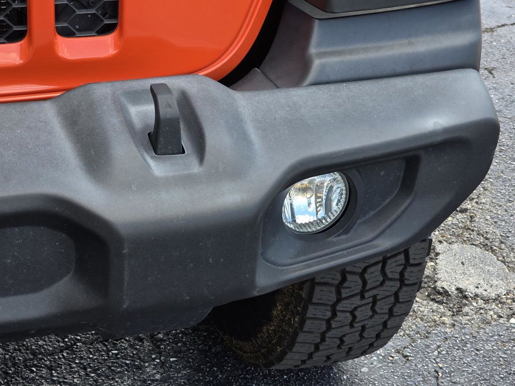 2020 Jeep Gladiator Sport S photo 22