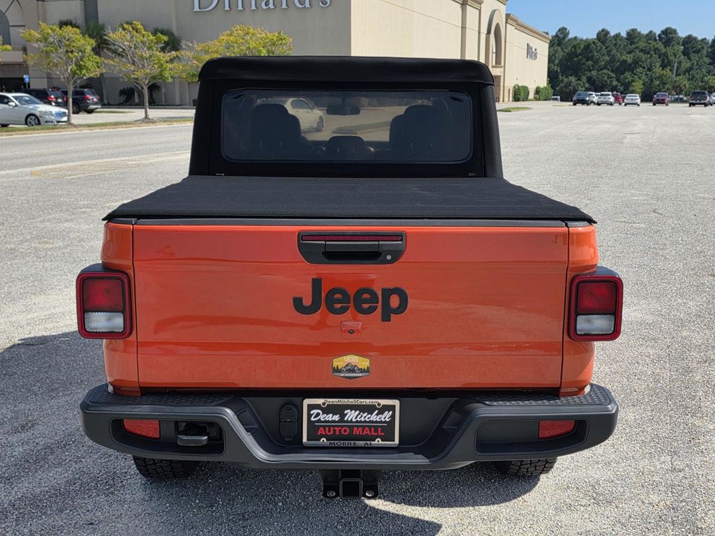 2020 Jeep Gladiator Sport S photo 3