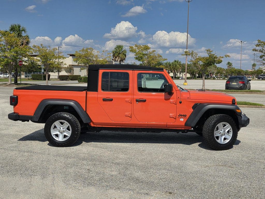 2020 Jeep Gladiator Sport S photo 27