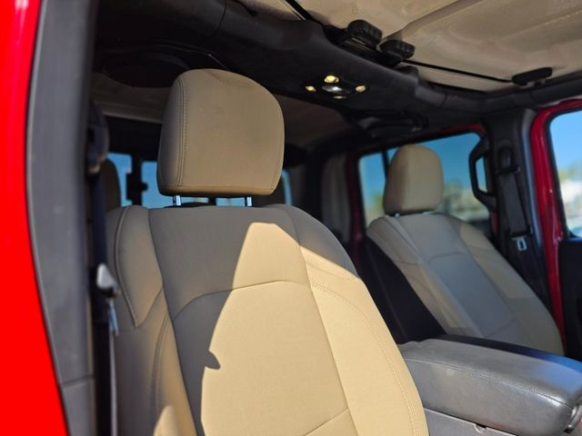 2020 Jeep Gladiator Sport - 22976863 - 11