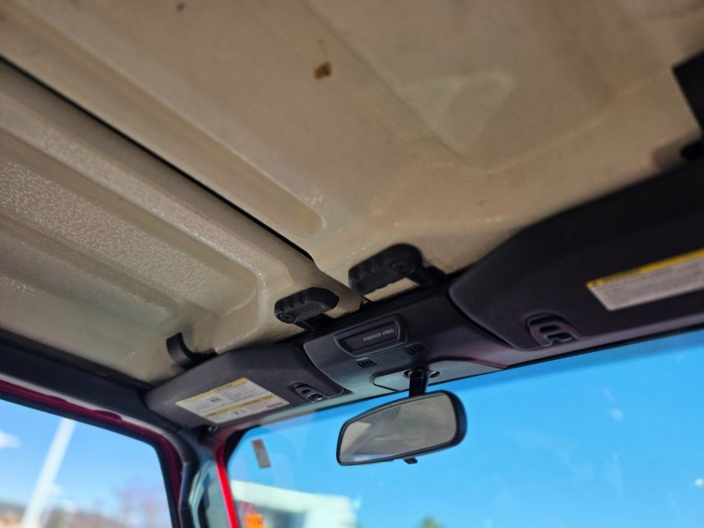 2020 Jeep Gladiator Sport - 22976863 - 12