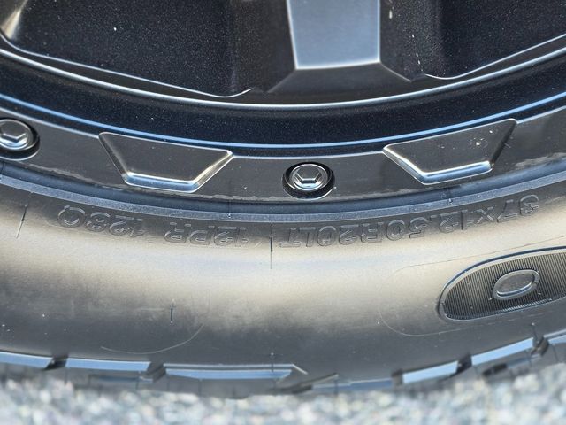 2020 Jeep Gladiator Sport - 22976863 - 16