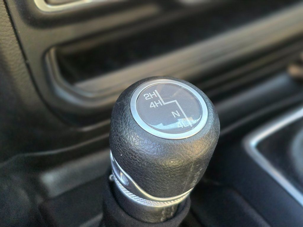 2020 Jeep Gladiator Sport - 22976863 - 41