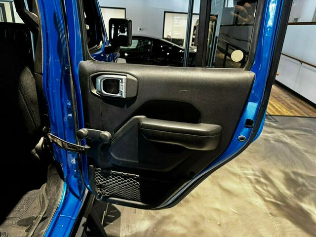 2020 Jeep Gladiator Sport/6SpeedManual/37"Tires/FoxLift/TowPkg/PushBottonStart - 23020231 - 17