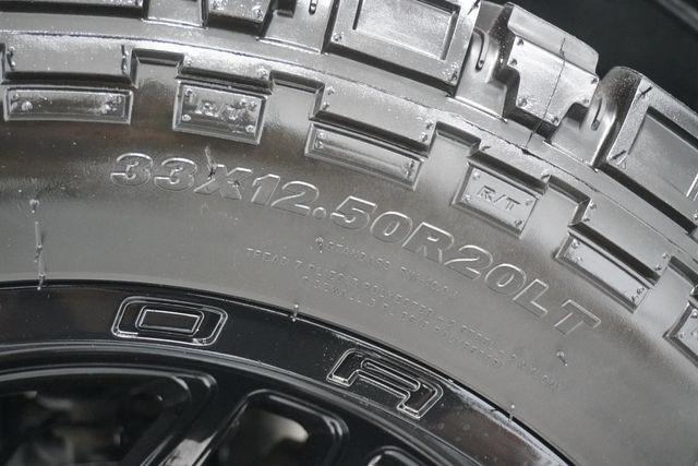 2020 Jeep Gladiator Sport S 4x4 - 22938765 - 25