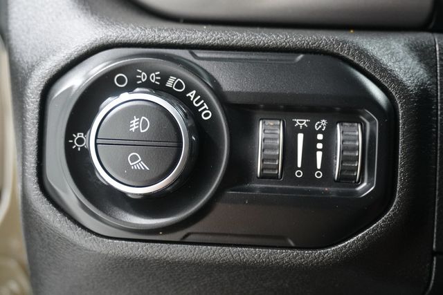 2020 Jeep Gladiator Sport S 4x4 - 22962366 - 24