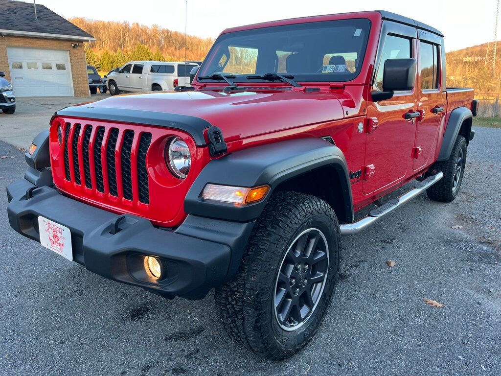 2020 Jeep Gladiator Sport Overland photo 4