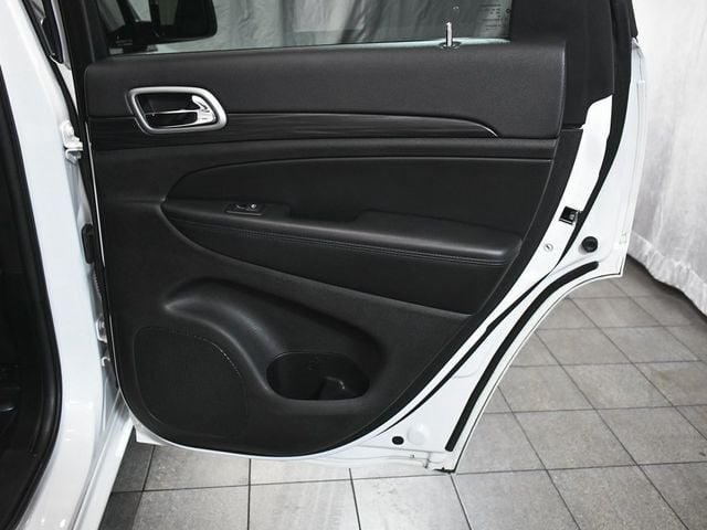 2020 Jeep Grand Cherokee Altitude - 22915362 - 11