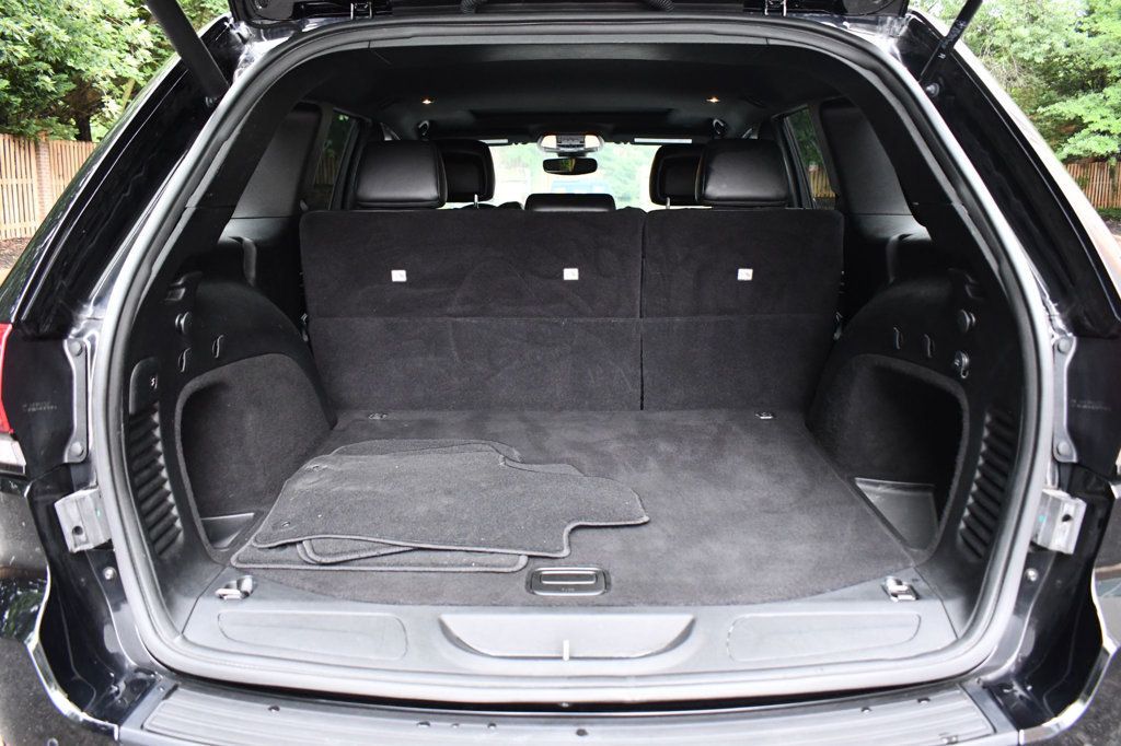 2020 Jeep Grand Cherokee Altitude photo 14