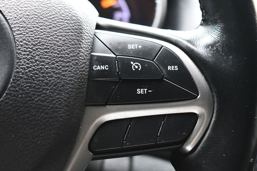 2020 Jeep Grand Cherokee Altitude photo 22