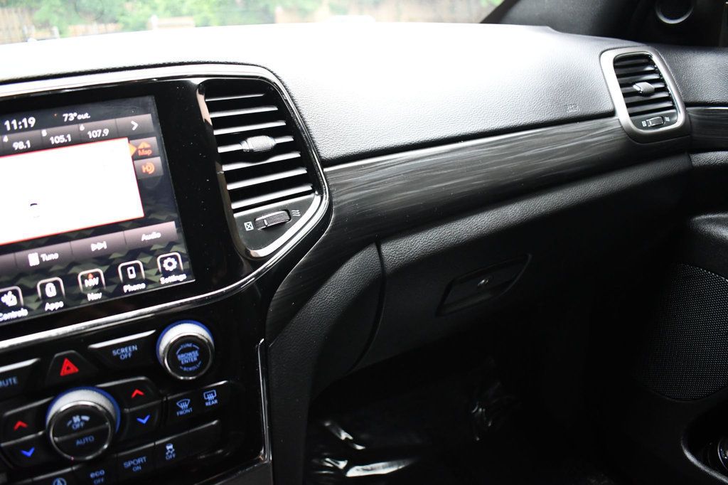 2020 Jeep Grand Cherokee Altitude photo 26