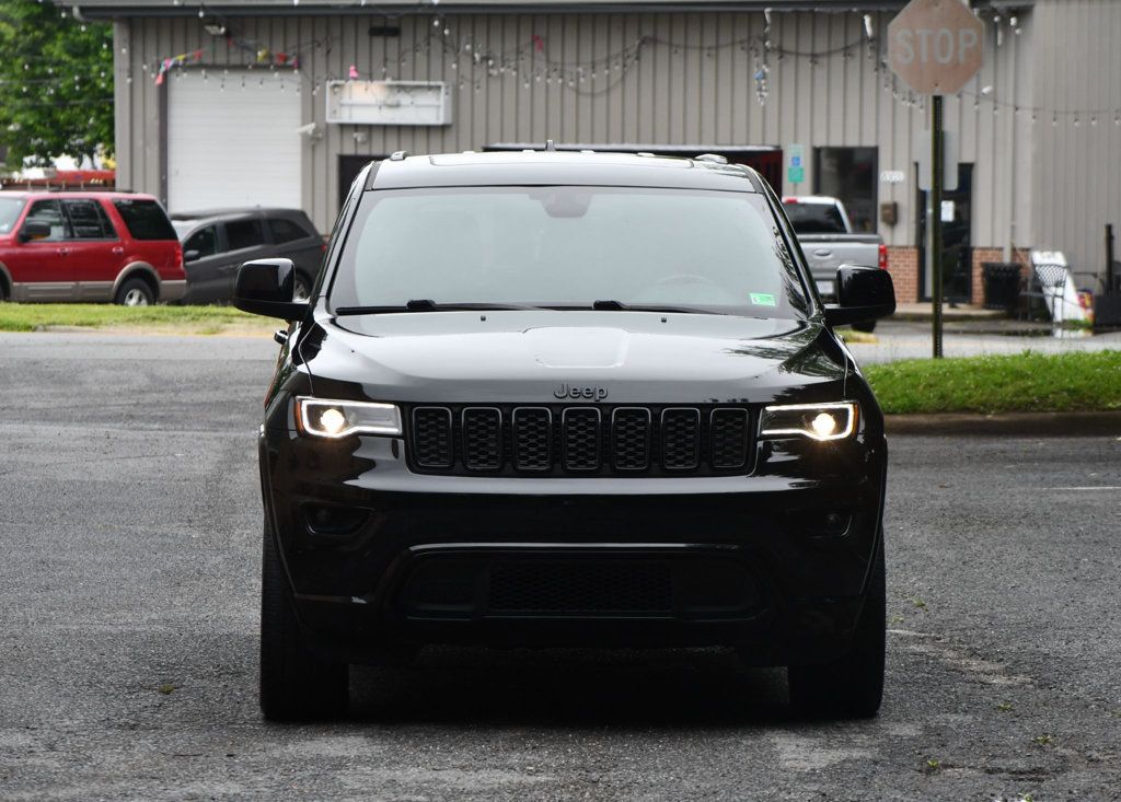 2020 Jeep Grand Cherokee Altitude photo 3