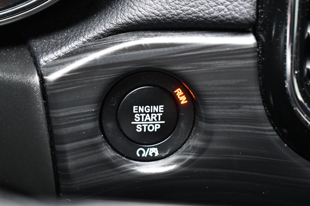 2020 Jeep Grand Cherokee Altitude photo 28