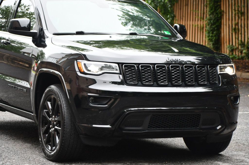 2020 Jeep Grand Cherokee Altitude photo 5
