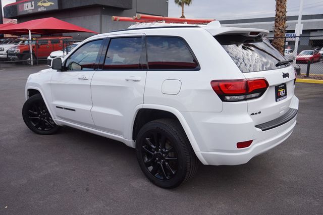 2020 Jeep Grand Cherokee ALTITUDE, 4X4, PREMIUM WHEELS, MOON ROOF, LEATHER - 22904936 - 3