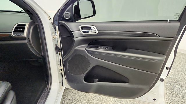 2020 Jeep Grand Cherokee Altitude 4x4 w/ Power Sunroof - 23003358 - 26