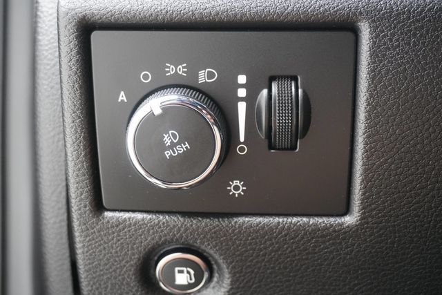 2020 Jeep Grand Cherokee Laredo E 4x2 - 23007456 - 24