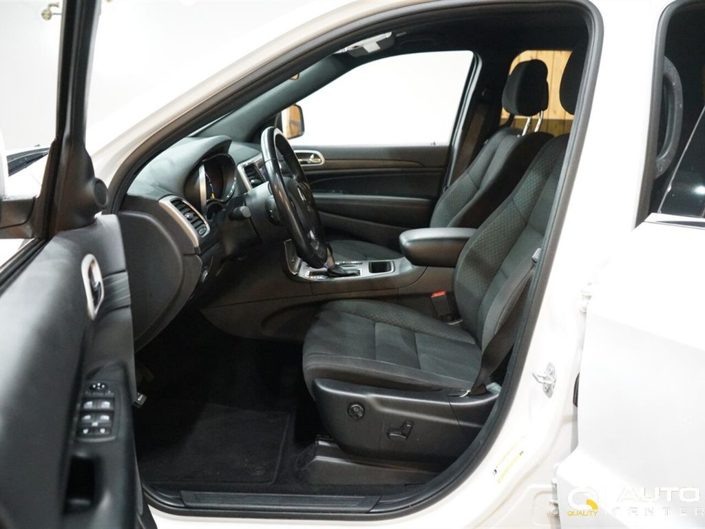 2020 Jeep Grand Cherokee Laredo E 4x4 - 22941394 - 10