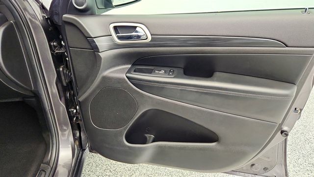 2020 Jeep Grand Cherokee Laredo E 4x4 - 22957119 - 26