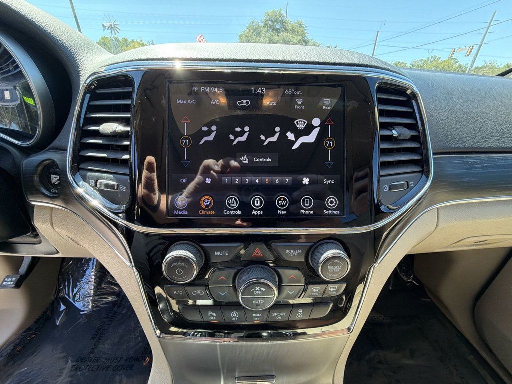 Jeep Grand Cherokee photo 17