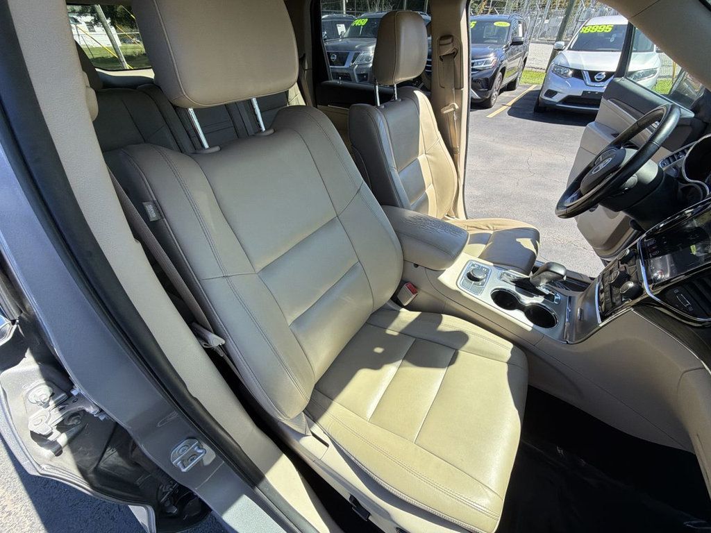 Jeep Grand Cherokee photo 21