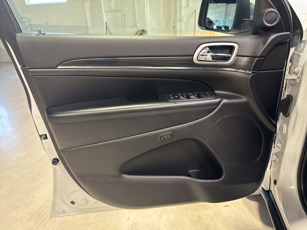 2020 Jeep Grand Cherokee Limited - 23034014 - 29