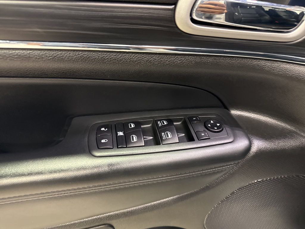 2020 Jeep Grand Cherokee Limited - 23034014 - 30