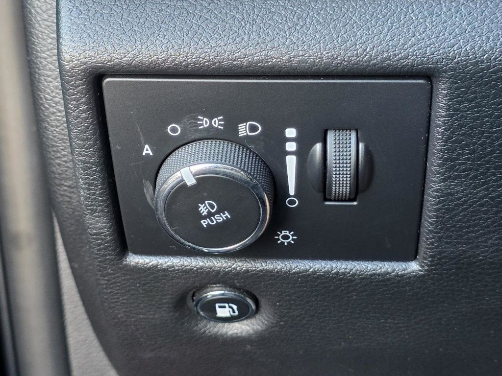 2020 Jeep Grand Cherokee Limited Sport photo 25