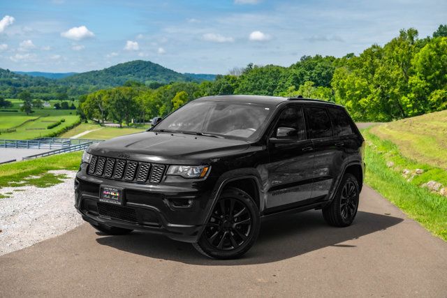2020 Jeep Grand Cherokee LocalTrade/Altitude/4WD/HeatedSeats/PowerSunroof/BackupCamera - 23059322 - 1