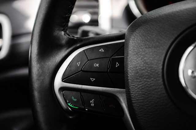 2020 Jeep Grand Cherokee LocalTrade/Altitude/4WD/HeatedSeats/PowerSunroof/BackupCamera - 23059322 - 19