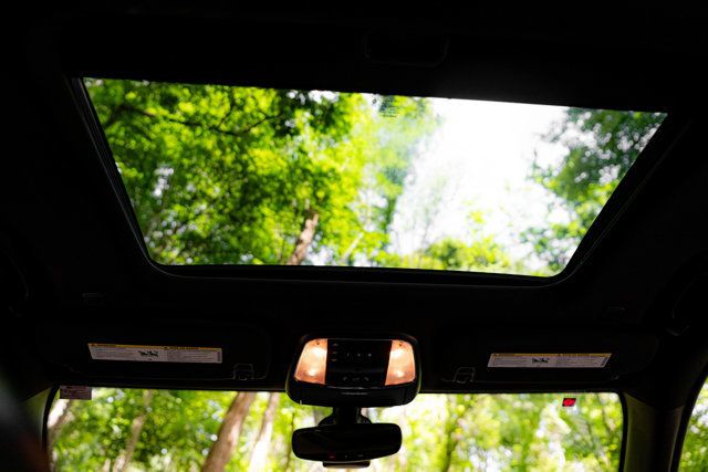2020 Jeep Grand Cherokee LocalTrade/Altitude/4WD/HeatedSeats/PowerSunroof/BackupCamera - 23059322 - 36