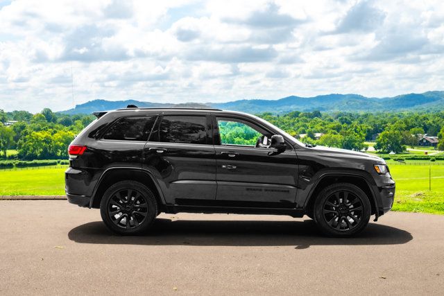 2020 Jeep Grand Cherokee LocalTrade/Altitude/4WD/HeatedSeats/PowerSunroof/BackupCamera - 23059322 - 6