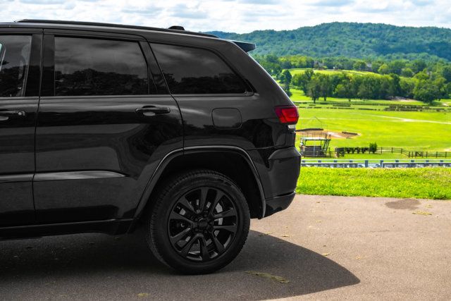 2020 Jeep Grand Cherokee LocalTrade/Altitude/4WD/HeatedSeats/PowerSunroof/BackupCamera - 23059322 - 7